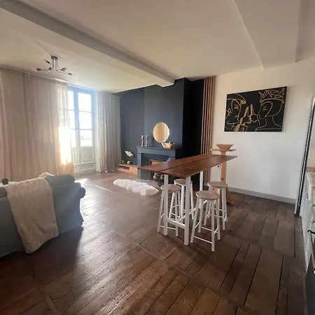 Appartement Super T3 Centre Historique Près Halles *