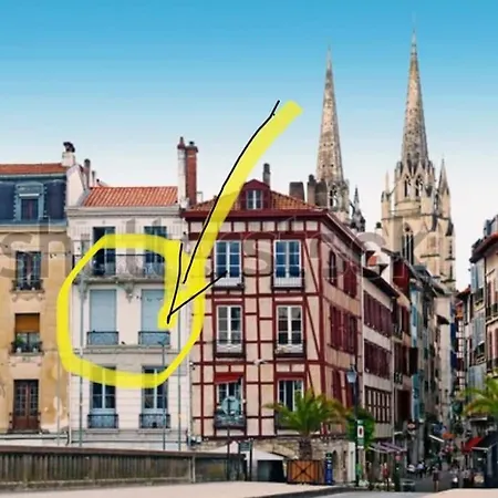Apartment Super T3 Centre Historique Pres Halles Bayonne